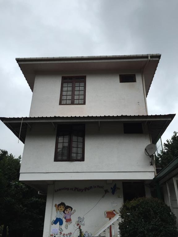 Lake Bungalow 호텔 캔디 외부 사진